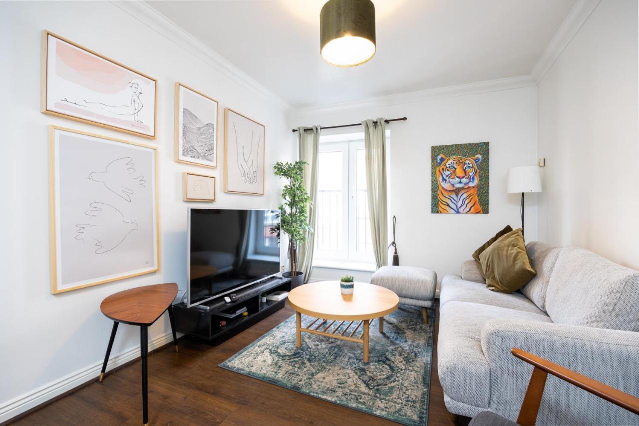 Delightful City Centre Apartment With Balcony Dublin Exteriör bild